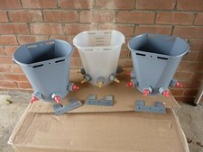 Lamb feeding / feeder buckets