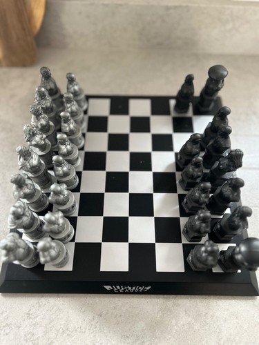 Justice league chess set - league,