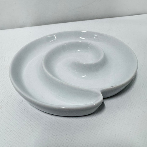 Modern white ceramic spiral - modern,
