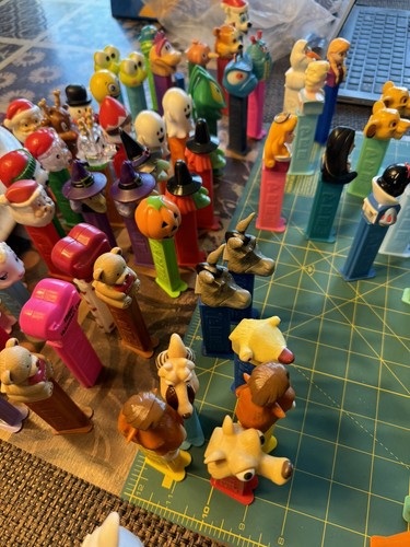 Pez dispensers collectible - collectible,