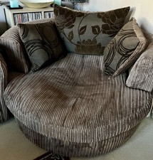 DFS Large Swivel Round Cuddle