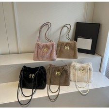 Fluffy Ladies Shoulder Bag