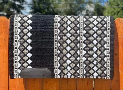 Saddle blanket show - blanket,