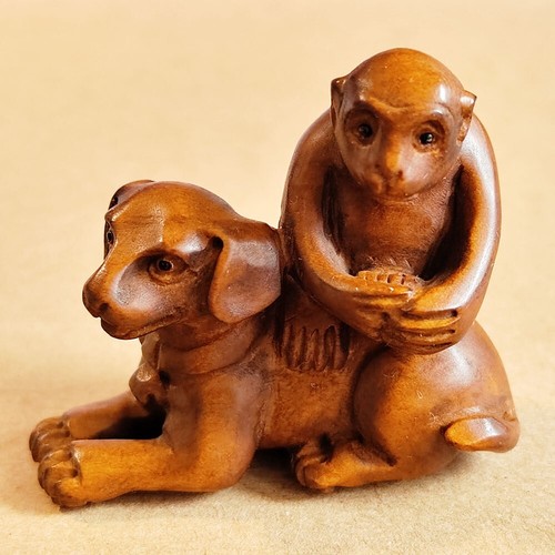 M8454 hand carved boxwood - hand,