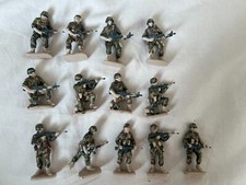 Unbranded - Toy Soldiers - 13 X 2" American Army - Camouflaged