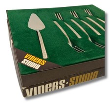 Viners Studio Cake Slice And 6