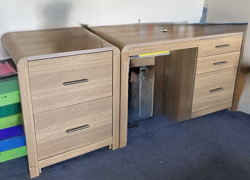 Wooden drawer desk and 2 - wooden,,