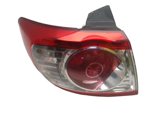 Hyundai santa taillight - hyundai,