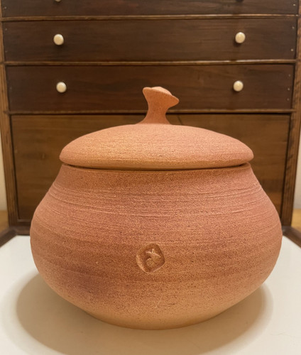 Studio pottery lidded - lidded, pot