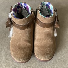 CHILDRENS SUEDE UGG BOOTS SIZE