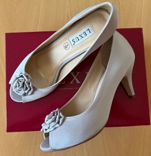 Lexus Light Grey/Silver Satin