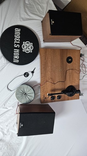 Turntable with speakers - with, speakers,