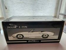 Autoart Jaguar E Type Roadster