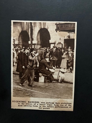 Eccentric dancers barrel - dancers, organ