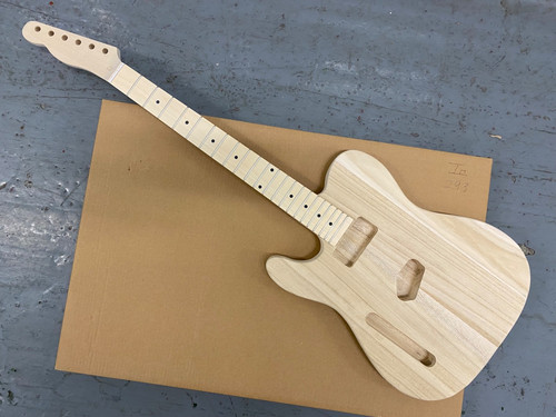Left guitar kit - guitar, paulownia