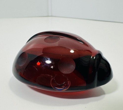 Baccarat ruby red crystal - red,