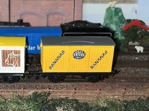 Graham farish gauge fyffes - graham,