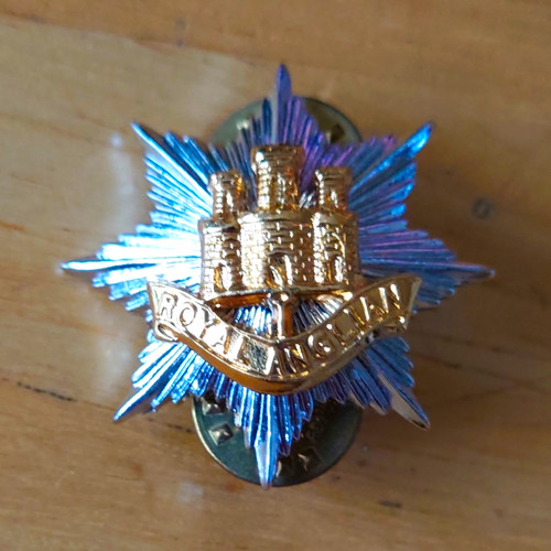 Royal anglian regiment star - royal,