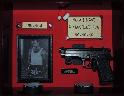 Gun complete showcase die hard - complete,
