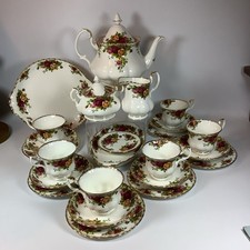 Royal Albert  Old Country