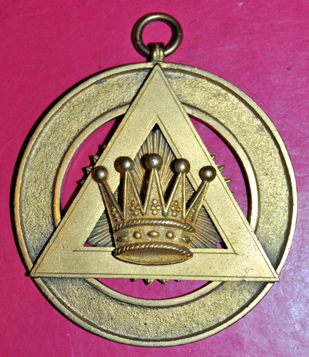 Royal arch past collar - arch,