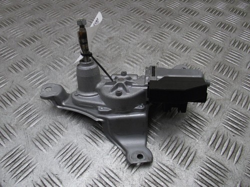 Toyota yaris rear windscreen - toyota,