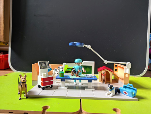 Playmobil animal vet clinic - playmobil,