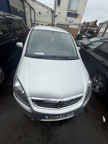 Front bonnet vauxall - front,