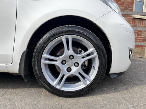 Toyota yaris mazda - mazda, alloys