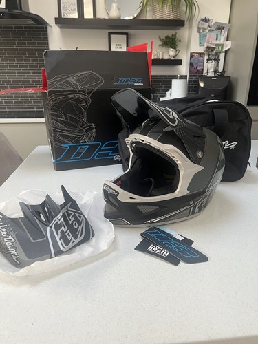 Troy lee designs helmet - lee,