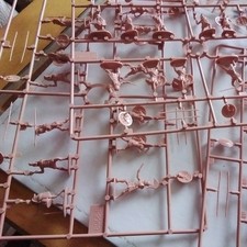 ZVEZDA 1/72 SPARTANS NEW 