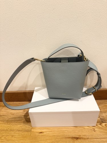 Cuyana mini linea bucket bag - mini,