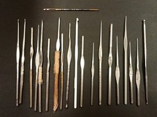 Job Lot Of 19 Vintage Crochet Hooks Plus 1 Odd Needle Various Makers