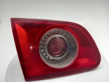 VOLKSWAGEN PASSAT Tail Light
