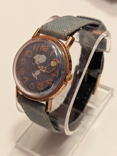 Vintage timex peanuts snoopy - timex,