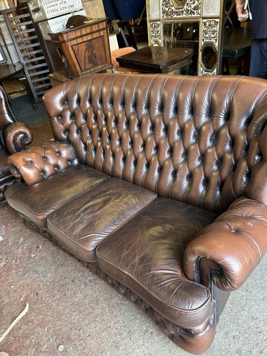 Chesterfield piece suite - chesterfield, 3-piece