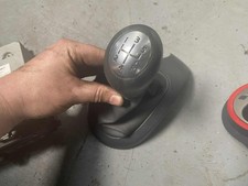 Gear knob & gaiter boot surround - Renault Twingo RS133 1.6 16v Renaultsport Mk2