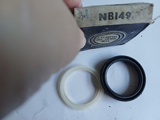 Front hub inner oil seal