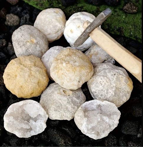 Piece quartz geodes - 3,