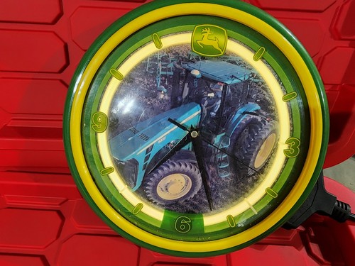 John deere neon - wall, 12"
