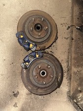 Subaru Legacy Gtb Bg5 Rear Hubs With Brake Calipers And Discs