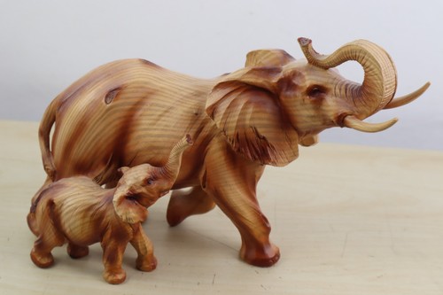 Naturecraft elephant calf - &,