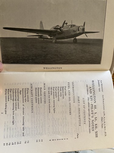 Vickers wellington pilots - wellington,