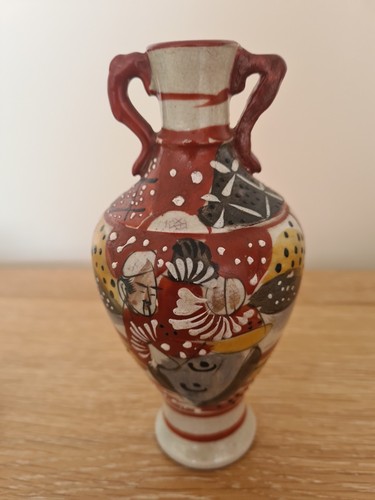 Japanese satsuma earthenware - satsuma,