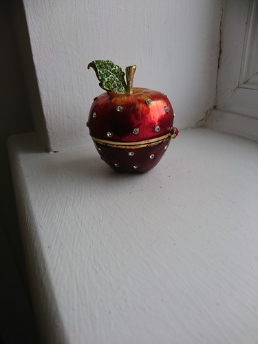 Pretty enamel diamante red - pretty,