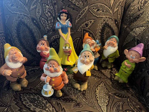 Disney snow white garden - disney,