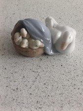 Lladro Mother Duck And Ducklings Very Good Condition, decorative ornament 