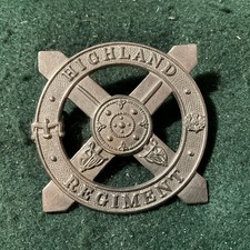 Highland Regiment Cap Badge white metal. Odd37