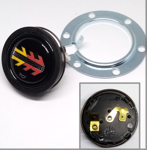 Horn button momo - horn,