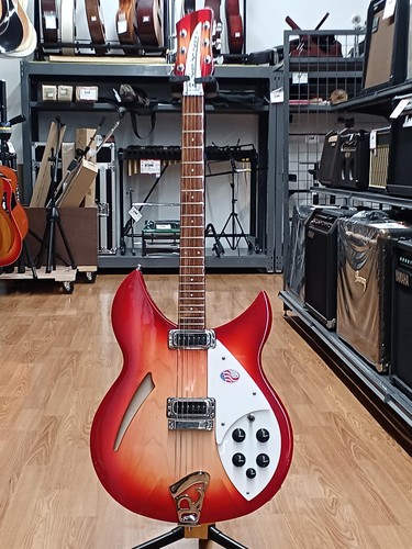 Rickenbacker ric 330fg - rickenbacker,
